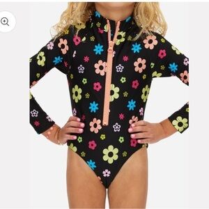 BEACH RIOT Girls' Charlie Rashguard, 11/12